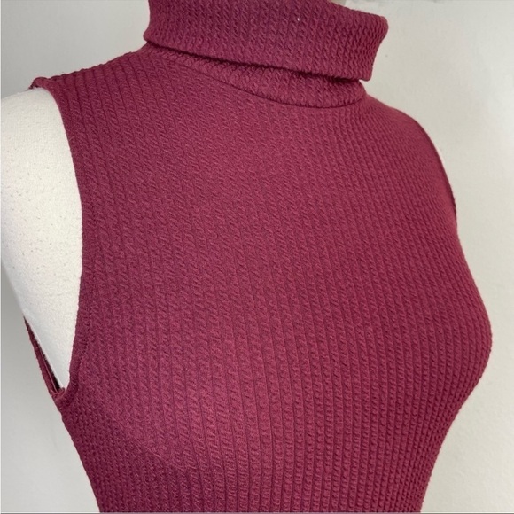 UO Silence + Noise Jodi Mock Neck Bodycon Midi Dress Size S - Picture 9 of 10